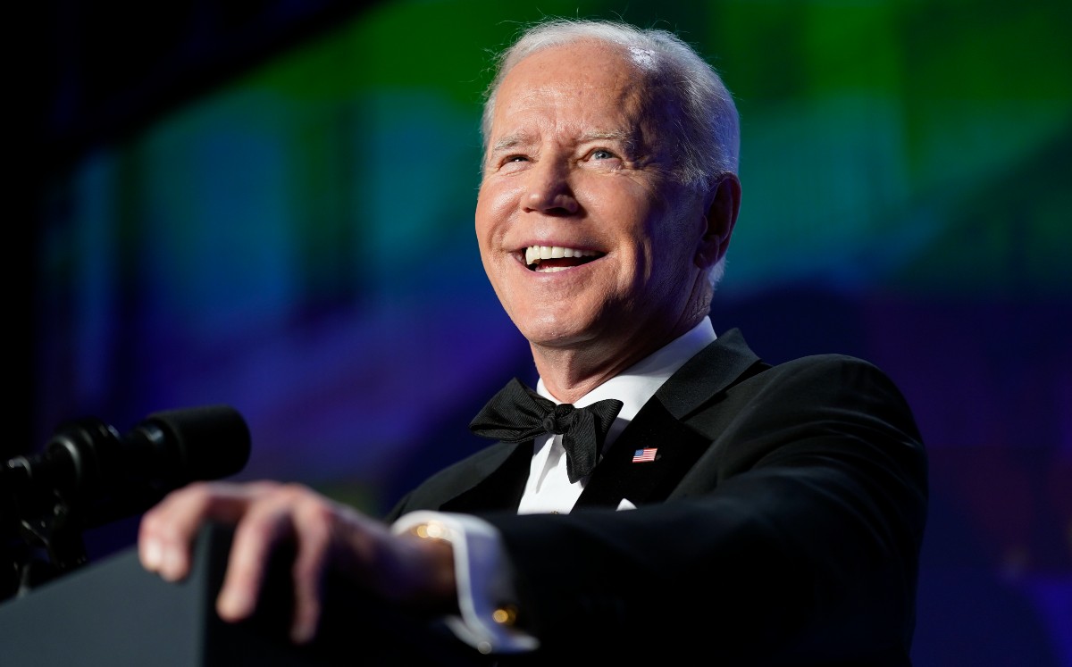 Biden mencionó el importante papel del periodismo en la democracia estadunidense. (AP)