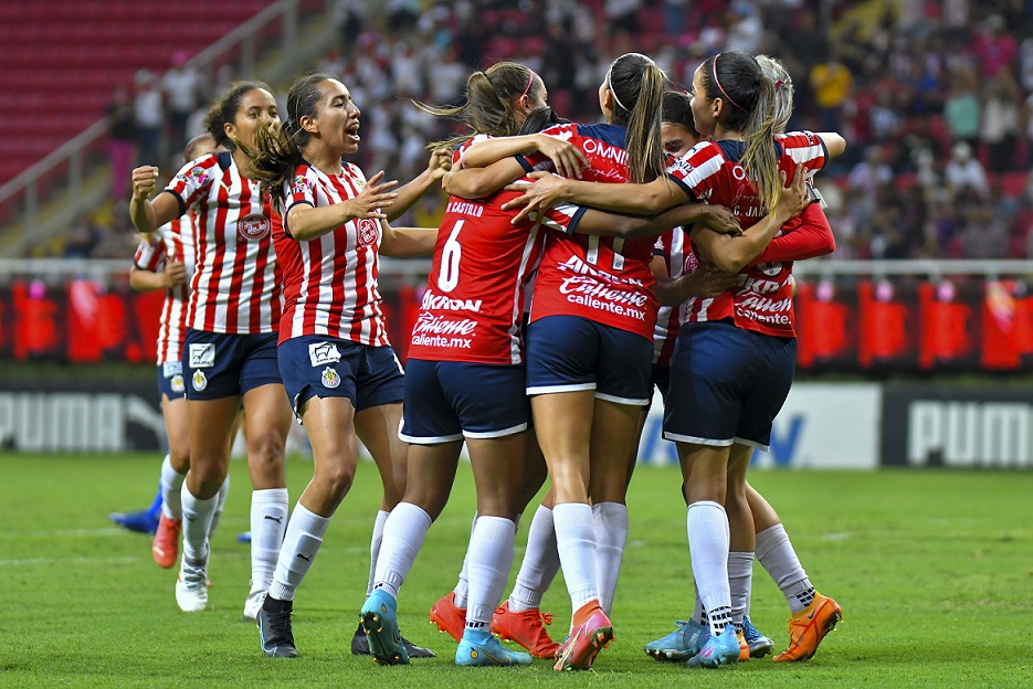 Chivas derrota a Rayadas y finaliza la fase regular invicta (Imago 7)