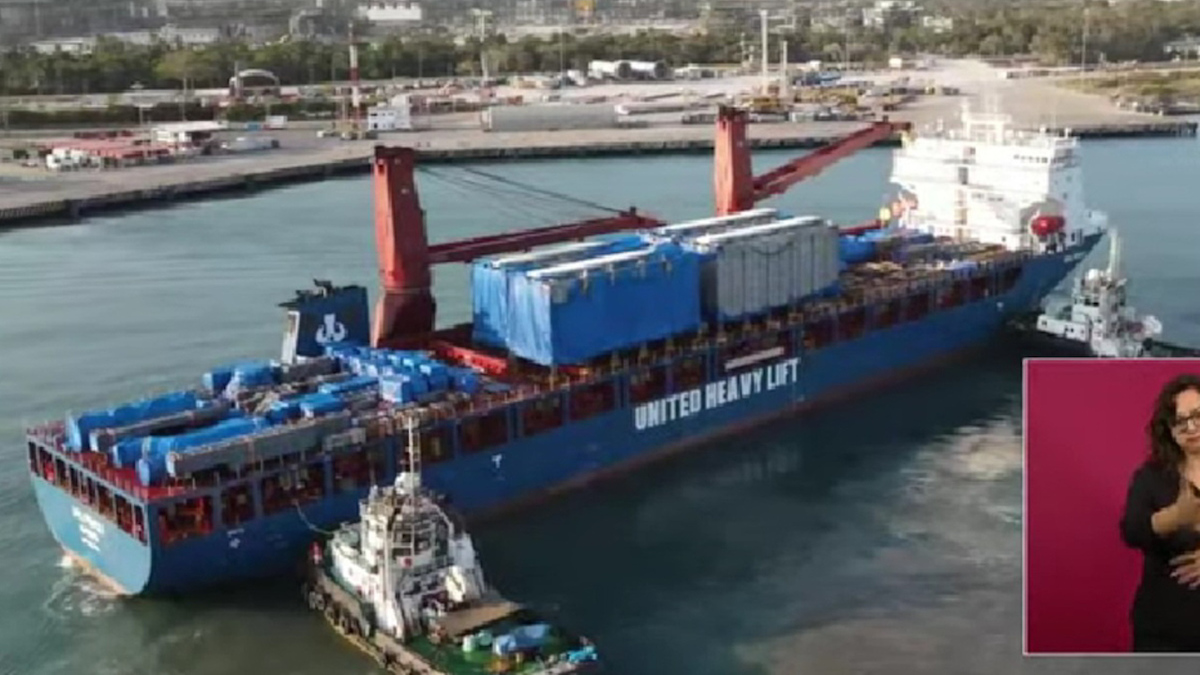 Continúa la llegada de embarcaciones en el puerto de Dos Bocas