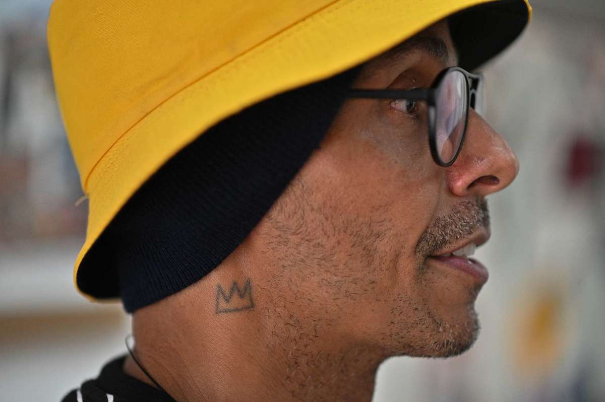 Según el estudio las personas blancas sufren menos discriminación que los morenos (AFP)