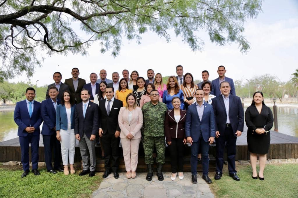 Congreso de NL se reúne con fuerzas militares del estado. Foto: Especial