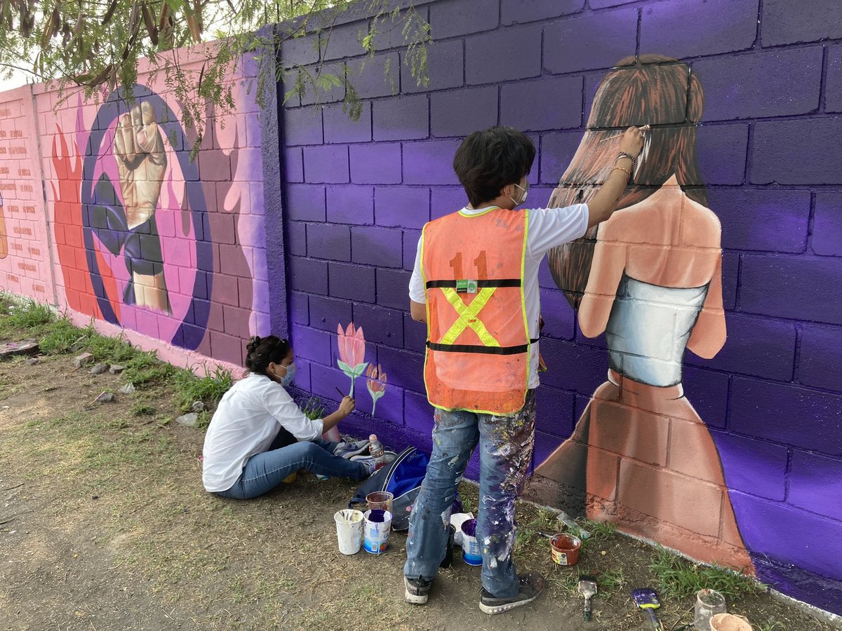 La obra se encuentra en una pared de la avenida Jorge Treviño. Foto: Especial