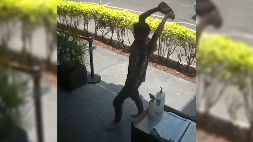 Dan de alta a joven atacado con piedra en restaurante de CdMx
