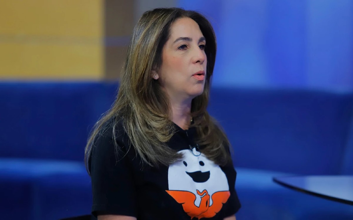Patricia Flores en su visita al programa Telediario Matutino con Ángel Carrillo. (Manuel Guadarrama)