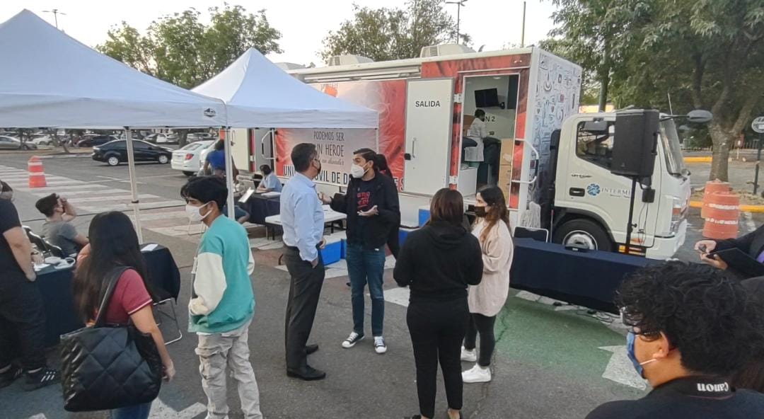 UdeG arranca con la campaña Sangre de león en planteles universitarios (Pablo Núñez)