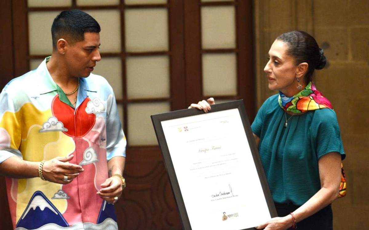 Claudia Sheinbaum reconoció la carrera de Grupo Firme (Foto: Haarón Álvarez).