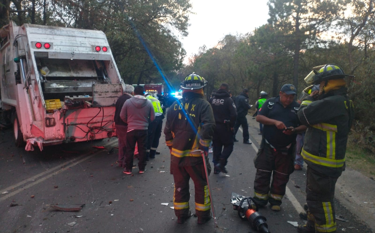 Los dos conductors fueron atendidos por los servicios de emergencia capitalinos. | Carlos Tejeda