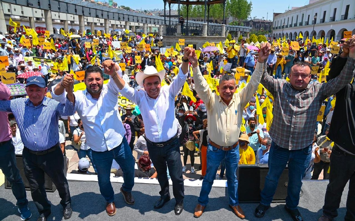 Aunque no descartaron la posibilidad de una coalición, el PRD anunció a su posible candidato. | Especial