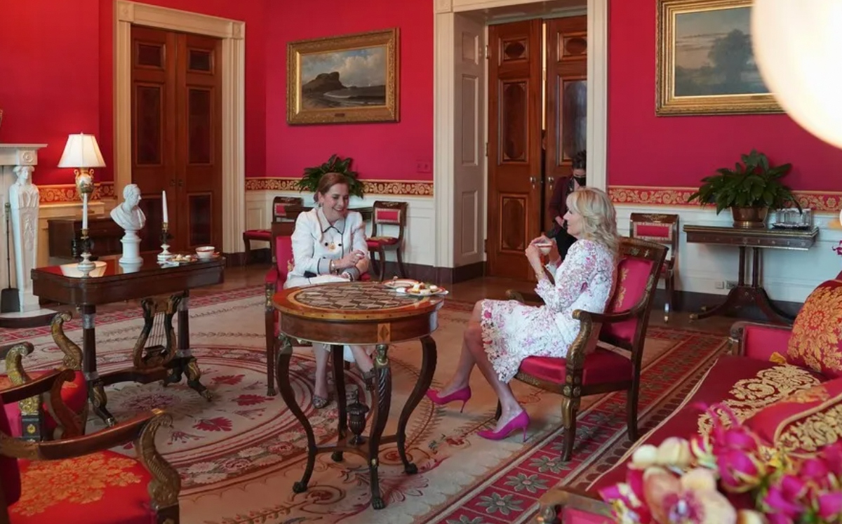 La escritora acudió a Washington por la conmemoración del 5 de mayo. | @beatrizgutierrezmuller