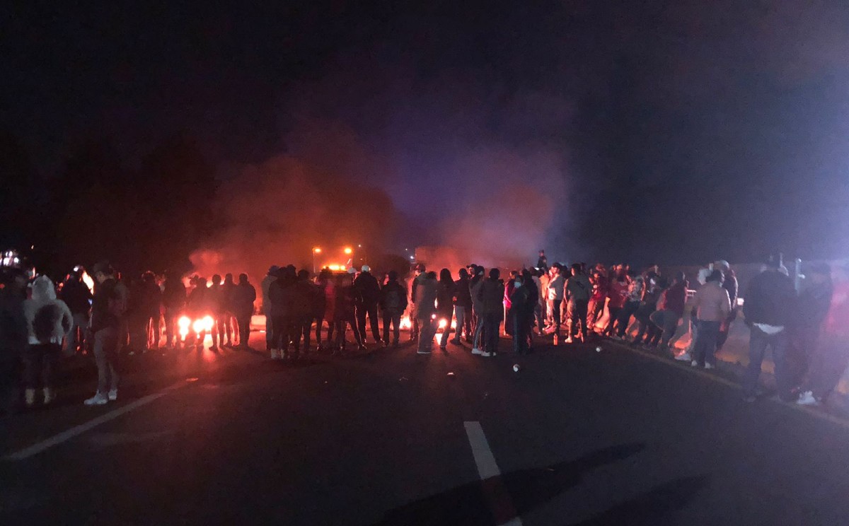 Fueron al menos 500 personas las que bloquearon.