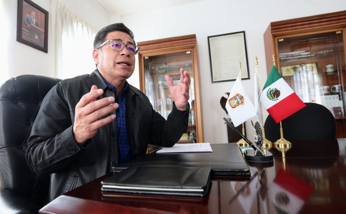 "En tres mese  se presentaron mil 100 iniciativas y 561 proposiciones como puntos de acuerdo de todos los grupos parlamentarios"