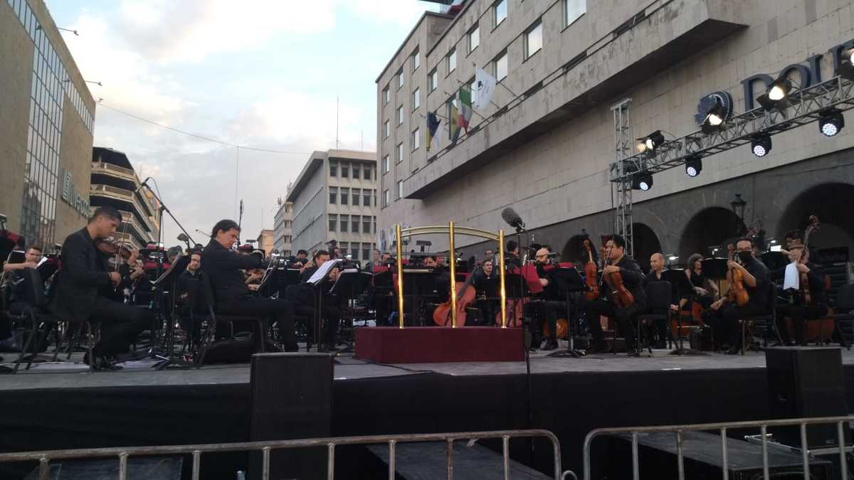Orquesta Filarmónica de Jalisco en el Paseo Alcalde (Usi Toledo)