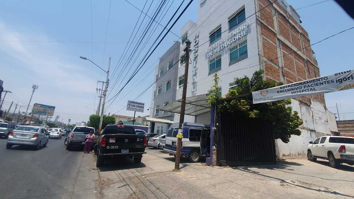 El padre de la menor acudió con la niña en brazos a un hospital particular ubicado en la avenida 8 de Julio (Juan Carlos Munguía)