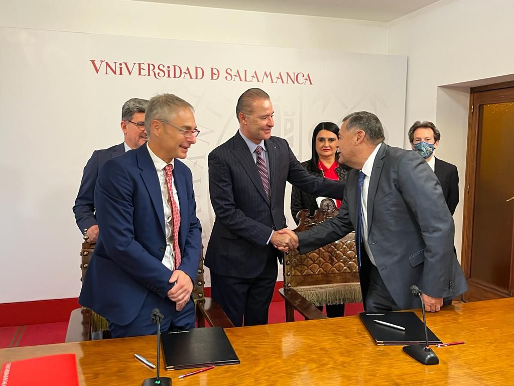 Quirino Ordaz ya refuerza la promoción cultural y académica con España