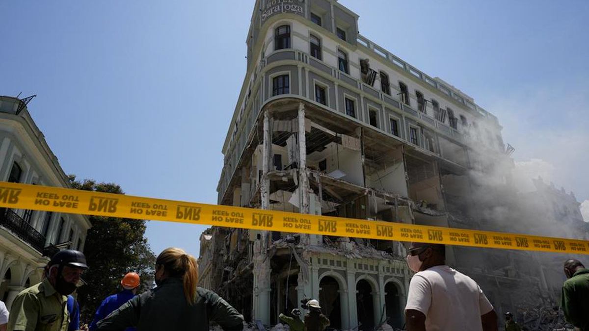 Suman 8 muertos por explosión en hotel de La Habana