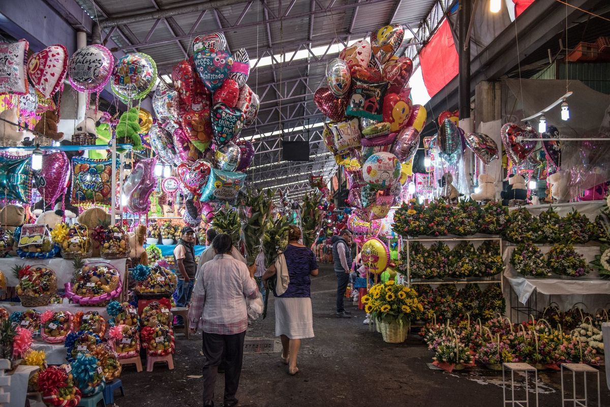 Las ventas por el Día de la Madre en CdMx podrían alcanzar los dos mil 366 millones de pesos. | Cuartoscuro
