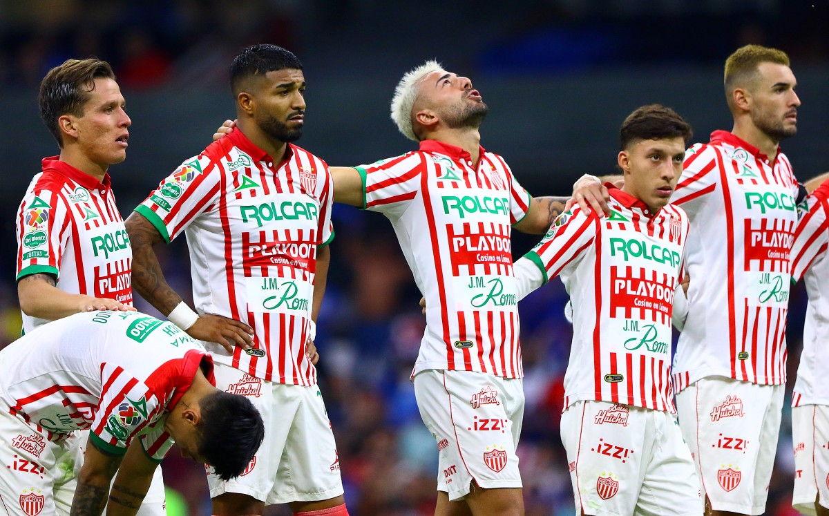 Aficionados del Necaxa fueron desalojados del Estadio Azteca (Imago7)