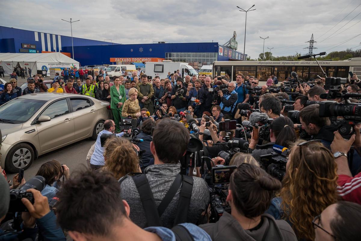 La evacuación fue compleja y hubo "violaciones constantes". (EFE)