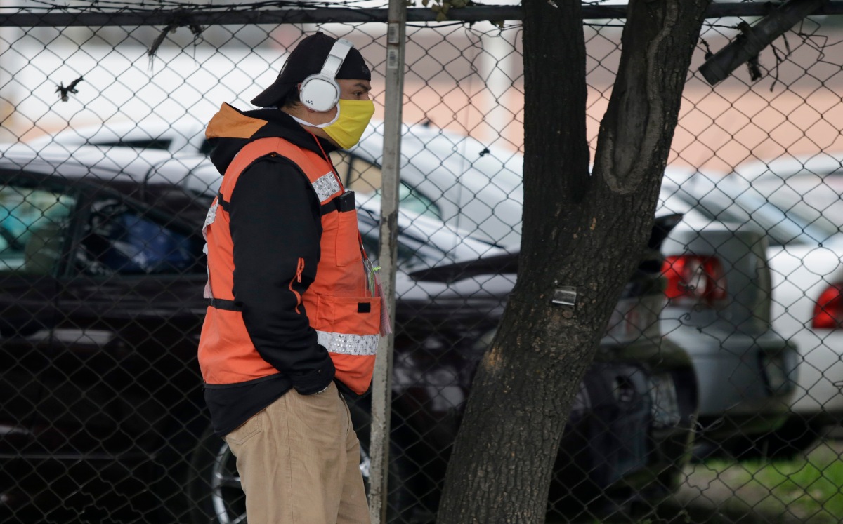 Trabajador del Parque Industrial Puebla 2000 | Agencia Enfoque
