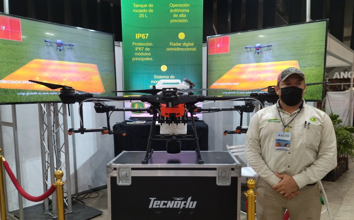 El dron es utilizado por empresarios del campo en Tamaulipas. | Foto: Víctor Durán