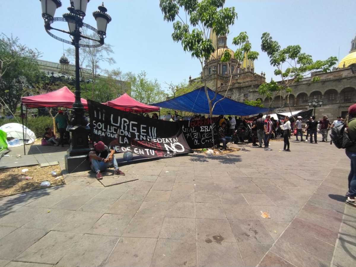 Detienen a 67 pepenadores en manifestación tras cierre de Matatlán (Rosario Álvarez)