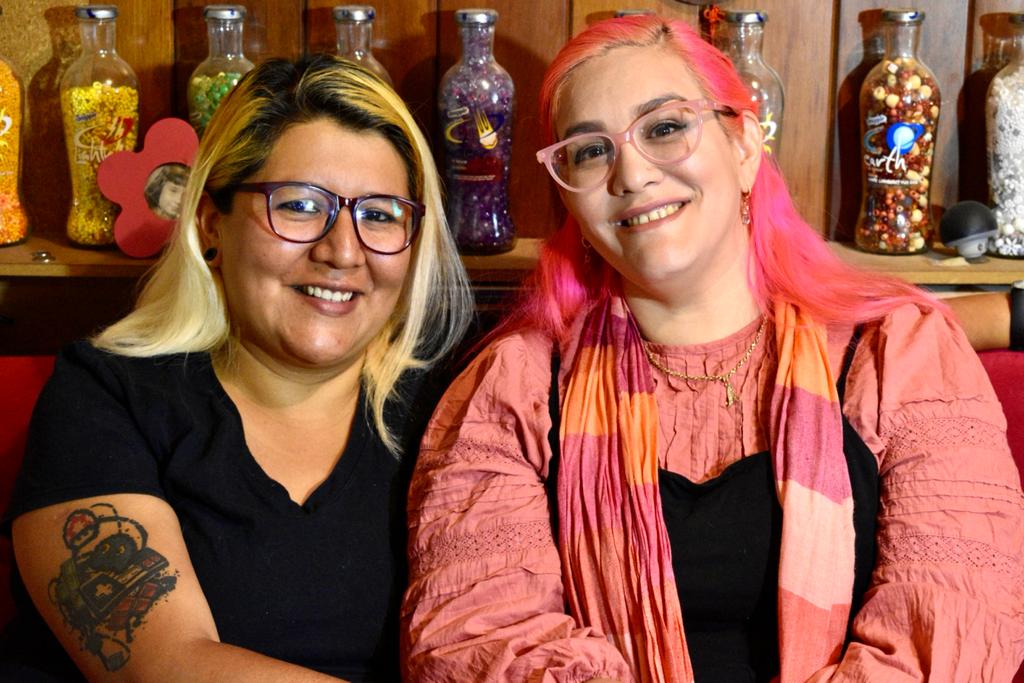 Miztli Leal y Ana de Alejandro, madres de dos niños |  Haarón Álvarez