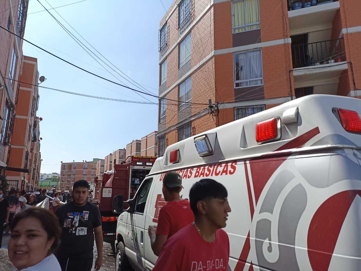 Desalojan a 70 personas por incendio en un departamento en la colonia Agrícola Oriental