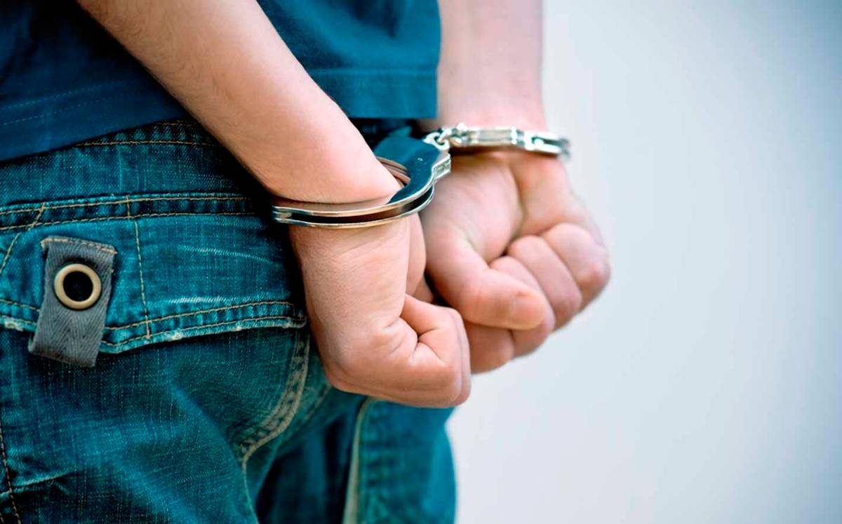 Los menores son reclutados por el crimen organizados con promesas de dinero fácil.-