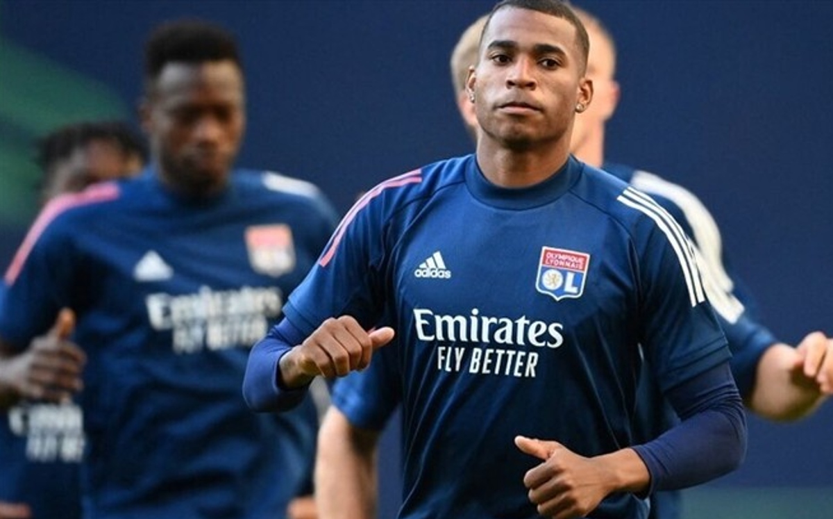 Olympique de Lyon despidió a jugador por sus flatulencias (AFP)