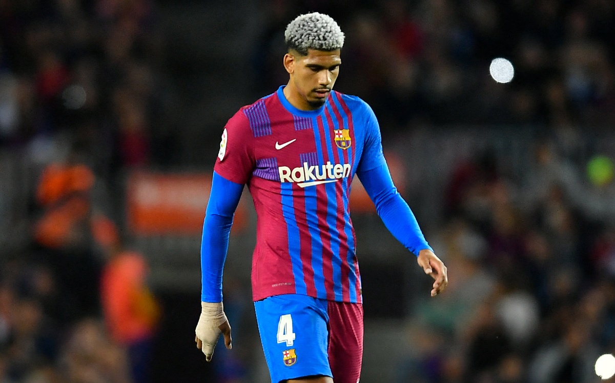 Ronald Araujo es dado de alta tras sufrir una conmoción cerebral (AFP)