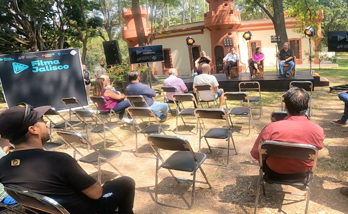 Momento de la rueda de prensa. (Enrique Vázquez)