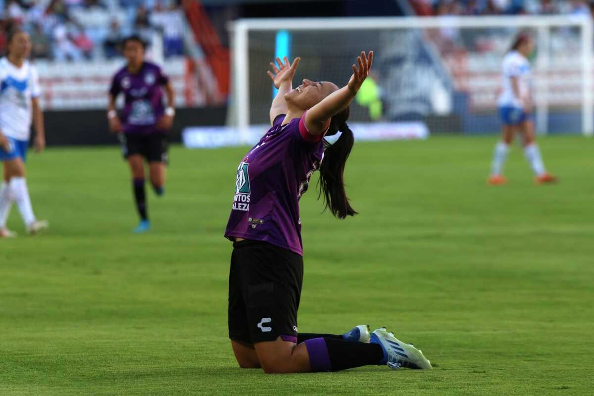 Charlyn Corral jugó un partido redondo, con su doblete las tuzas sacan ventaja en la semifinal de la Liga MX
