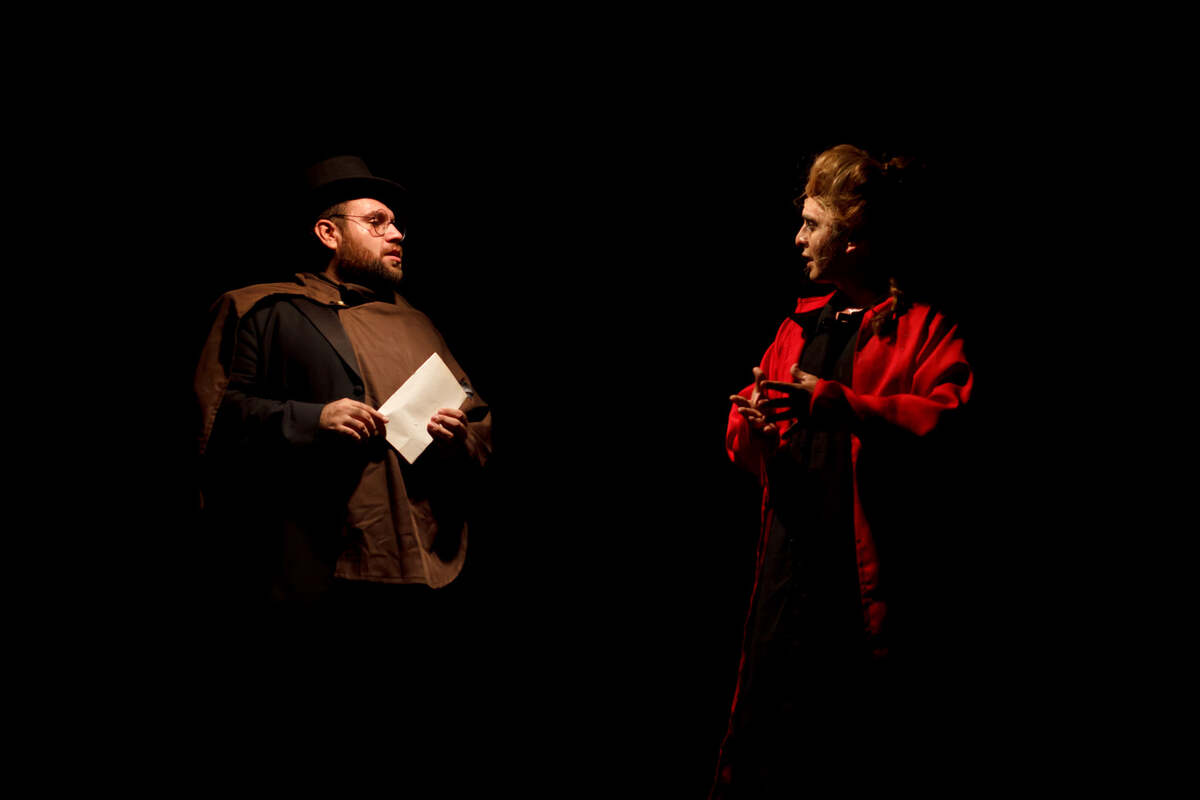 Tropa Cachivaches han programado funciones con la obra 'Drácula'. (Especial)