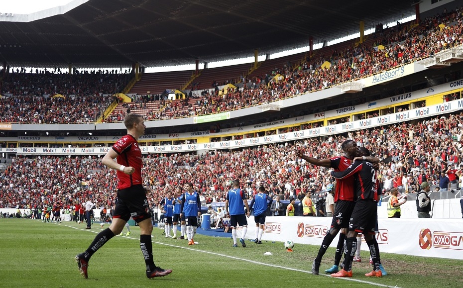 https://images.milenio.com/80WaHTtqHJdgiKnBijiCAPW5Rvc=/958x596/uploads/media/2022/05/15/atlas-elimina-chivas-cuartos-clausura_0_21_930_579.jpg