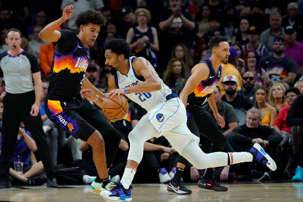 Dallas avanzó a las Finales del Oeste en la NBA (AP)