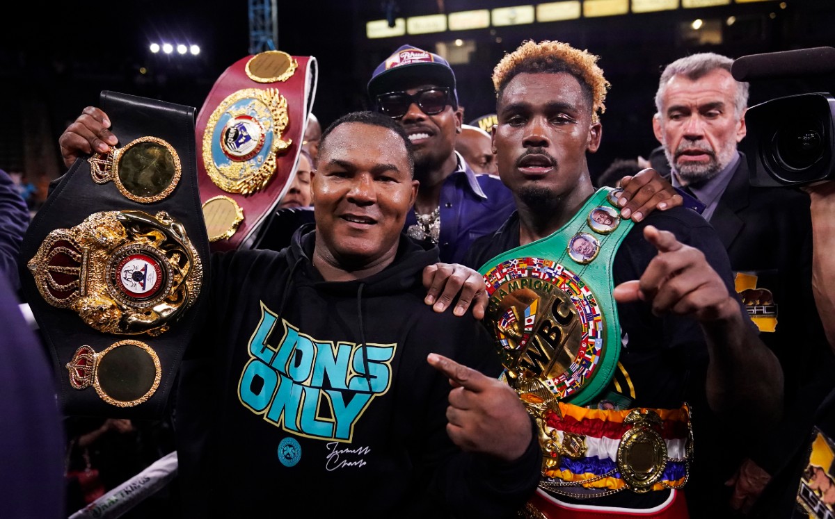 Jermell Charlo vence por nocaut a Brian Castaño y le arrebata el título de la OMB (AP)