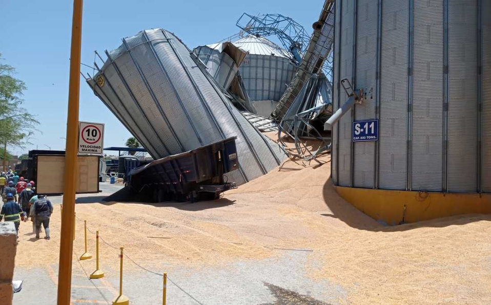 En la noche continuarán labores de rescate del trabajador que no ha sido localizado | Brenda Valles