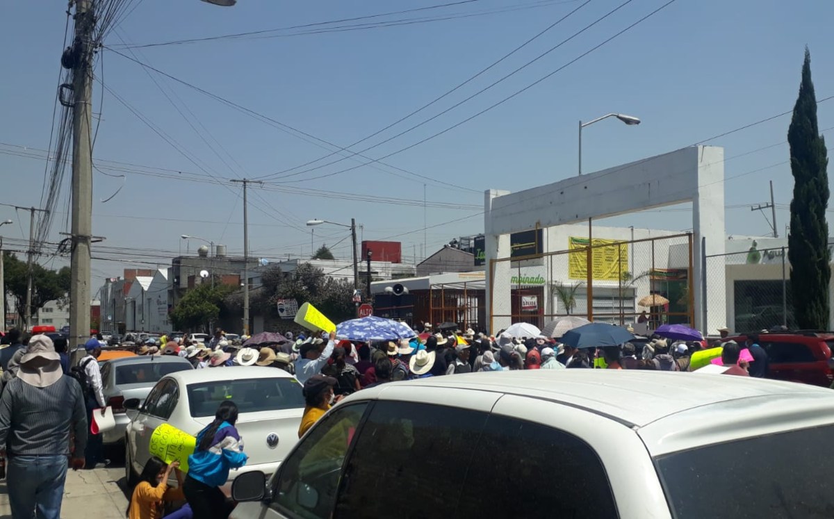 Protestan por servicio de agua en Ocoyucan; cae una vez  a la semana | RGM