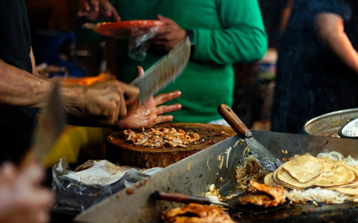 Vigilancia sanitaria a vendedores de alimentos en vía pública: Tampico