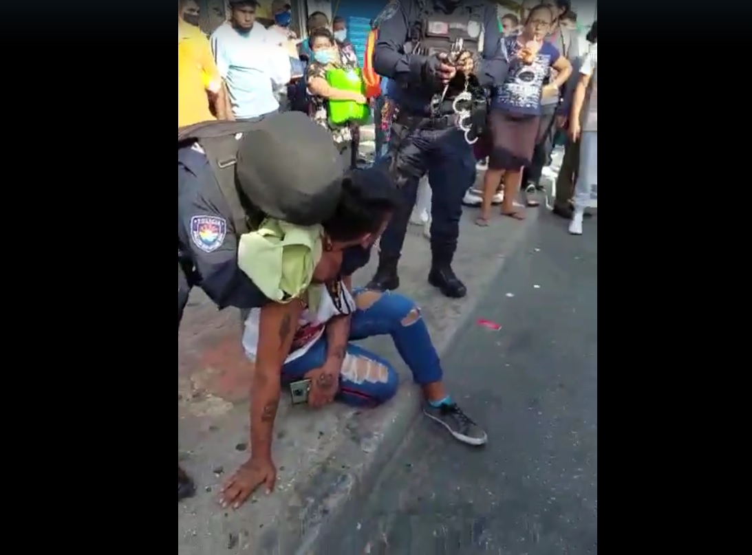 Los policías buscaban detener al joven. (Especial)