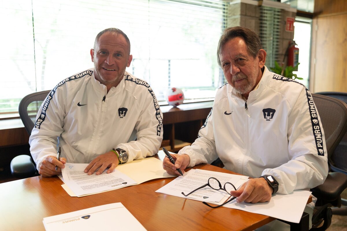 Pumas renueva a Andrés Lillini hasta 2023 (Twitter @PumasMX)