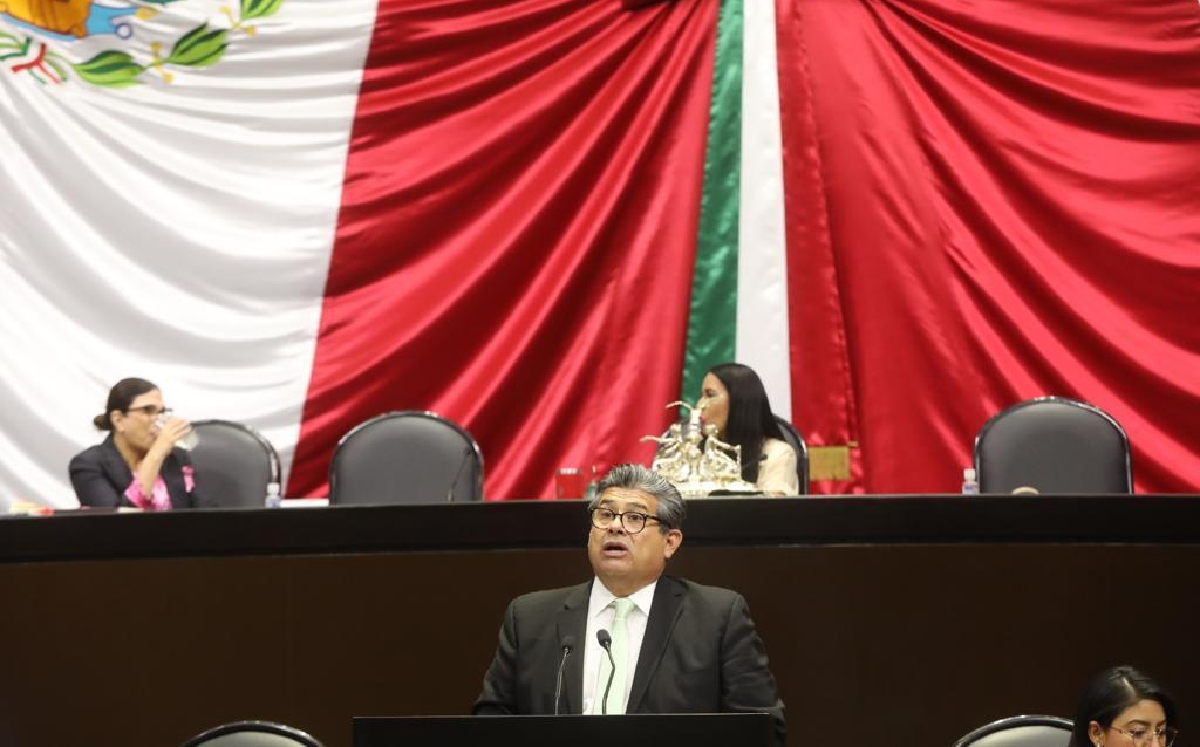 Javier Casique, diputado del PRI, durante su intervención en la tribuna. | Especial
