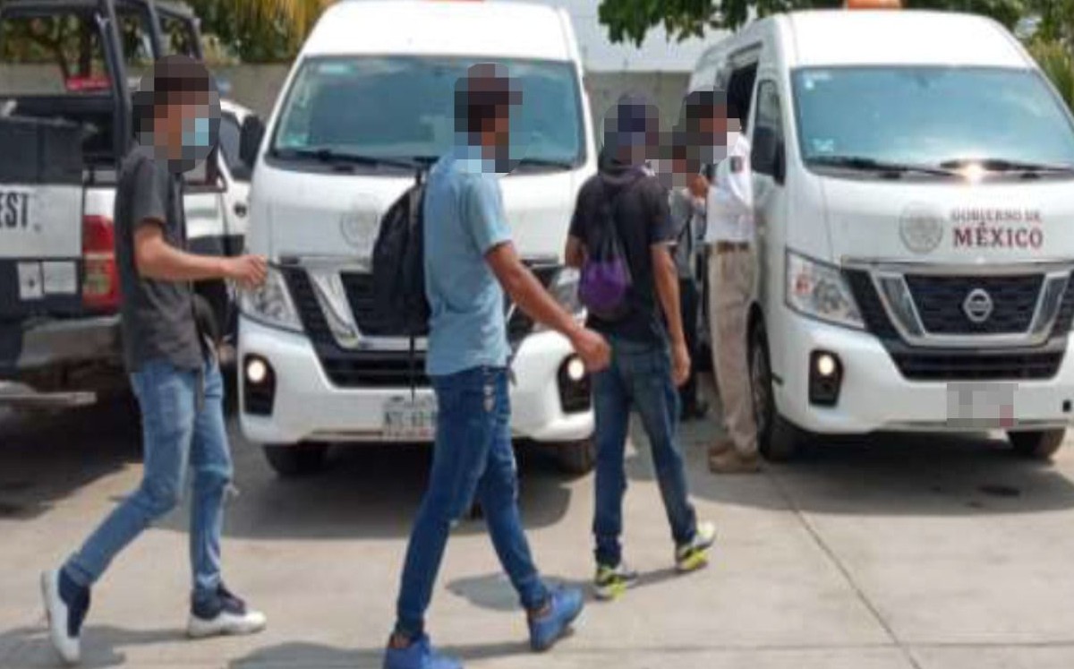 Los policías estatales aseguraron entre el martes y jueves a 104 migrantes en municipios del sur de Veracruz. | Isabel Zamudio