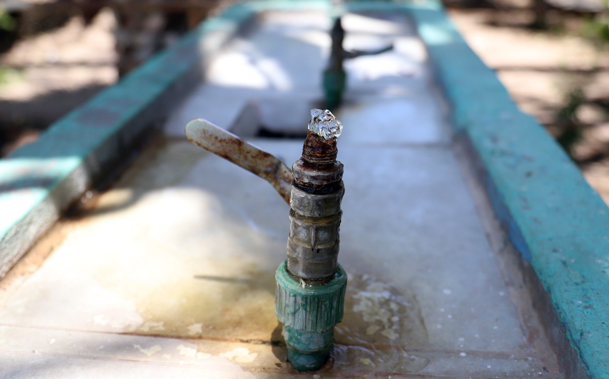 La falta de agua está impactando a instituciones educativas. (Rolando Riestra)