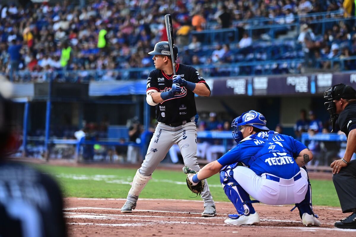 Sultanes de Monterrey vencen a Acereros y se llevan primer juego de la serie (Sultanes de Monterrey)