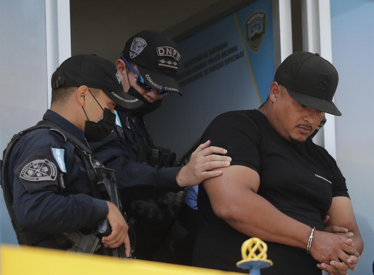 Se han confiscado varios artículos relacionados al contrabando en Bolivia (EFE)