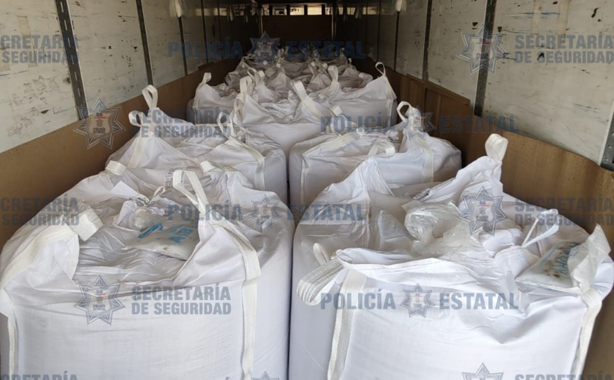 La unidad transportaba cacahuate. (Especial)