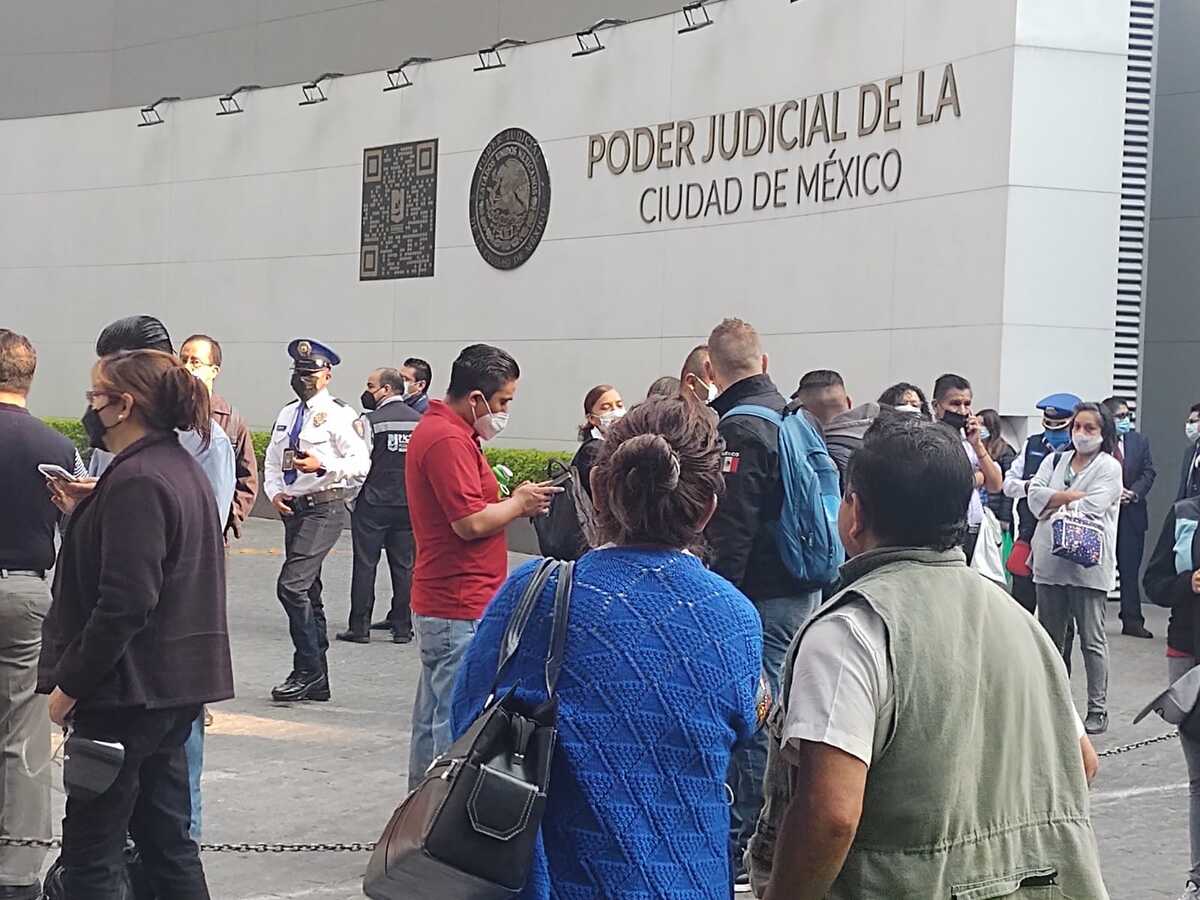 Por falta de pago, trabajadores del Tribunal Superior de la CdMx