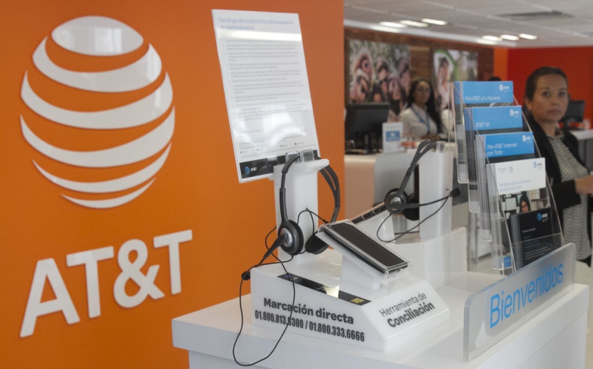 AT&T realizó el cobro de cargo por equipo diferido entre noviembre de 2018 y agosto de 2019. Foto: (Cuartoscuro)
