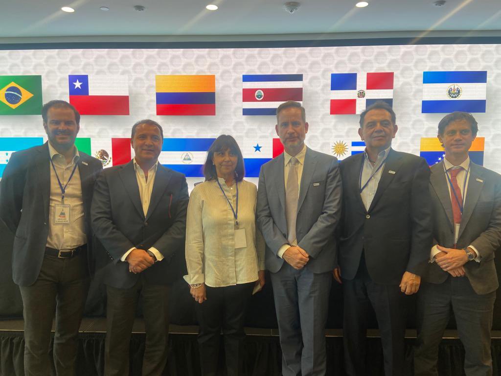 La delegación de México encabezada por el presidente de la CIRT, José Antonio García. (Foto: Especial)